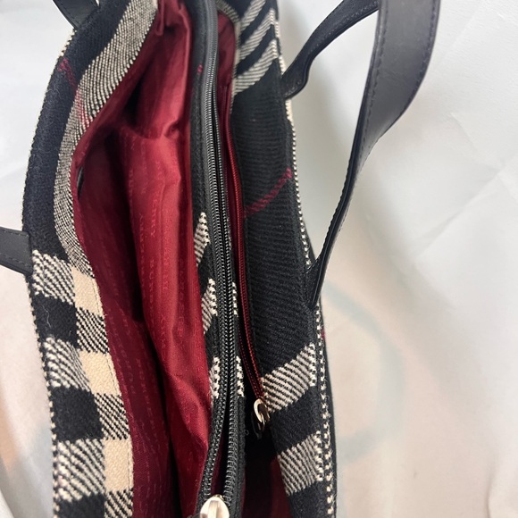 Burberry plaid tote purse wool fringe - Picture 5 of 10